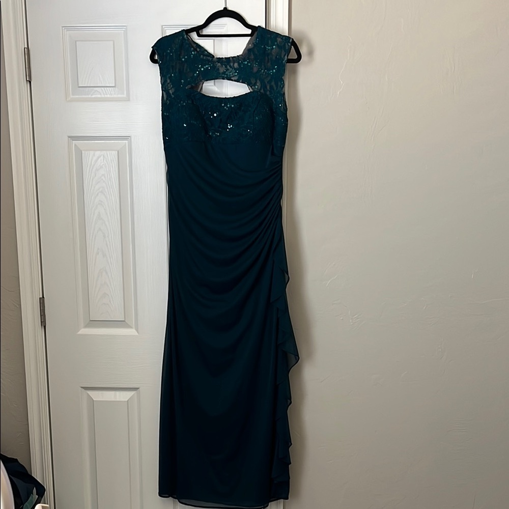 R&M Richards Black Cut Out Ruched Maxi Dress